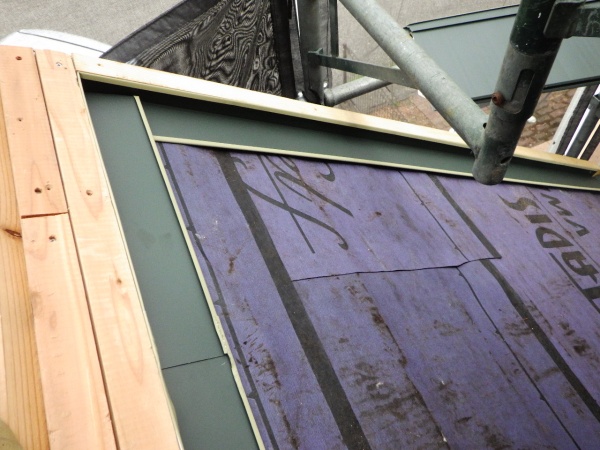 捨て谷の取り付け終了です