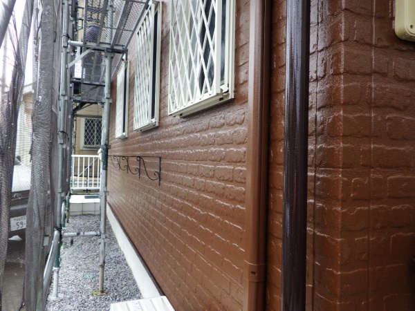 外壁下部塗装の完工です