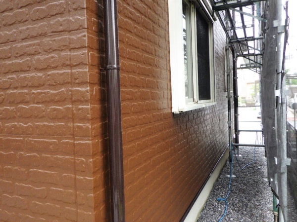 外壁下部塗装の完工です