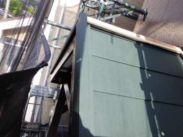 ケラバ包み板金の取り付けました