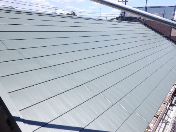 大屋根のカバー工事完工です