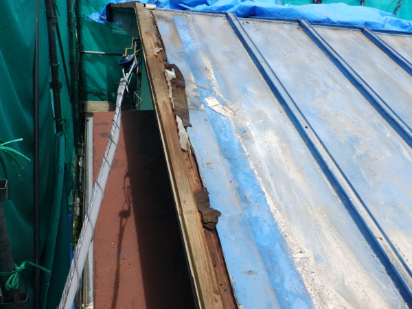 袖瓦の撤去終了です