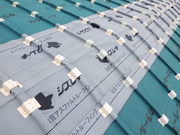 棟残しでルーフィング貼り付け終了です