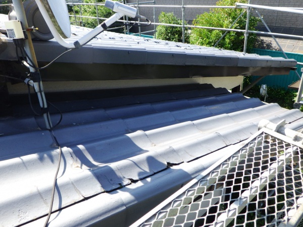 棟違い屋根の状態です