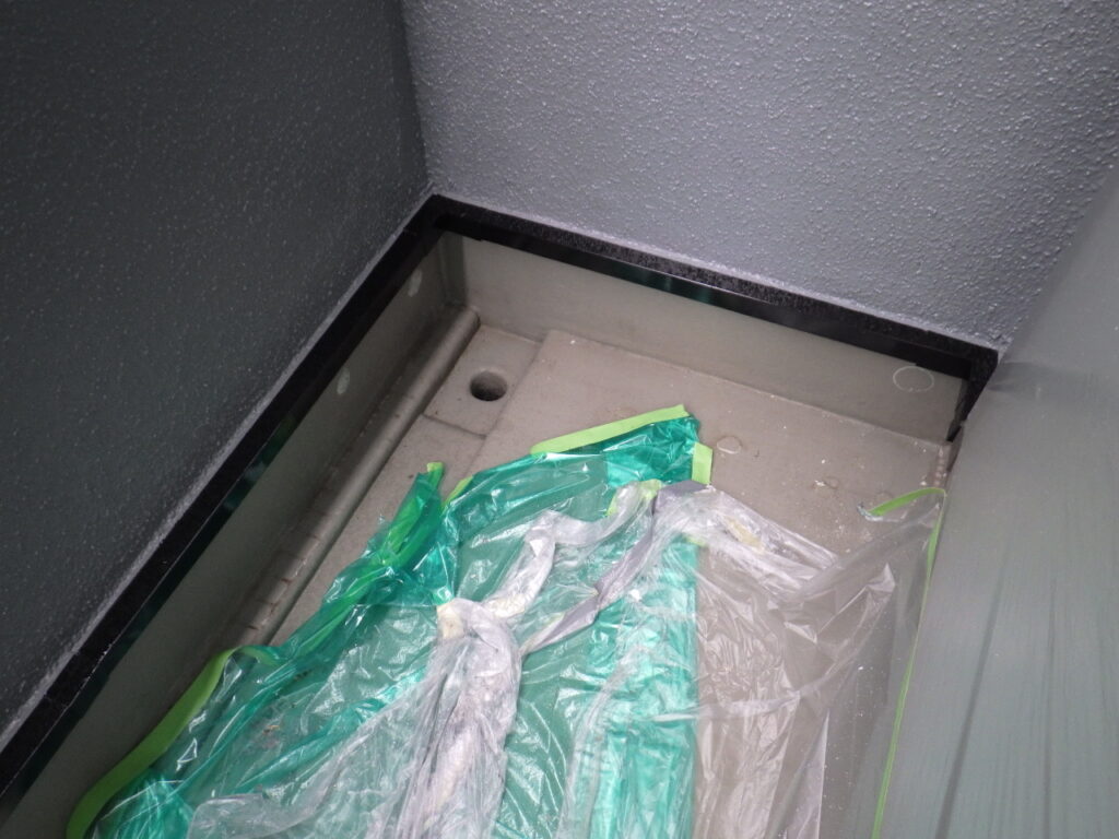 土台水切り中塗り終了