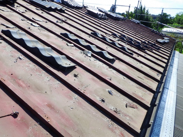 U瓦の撤去中です