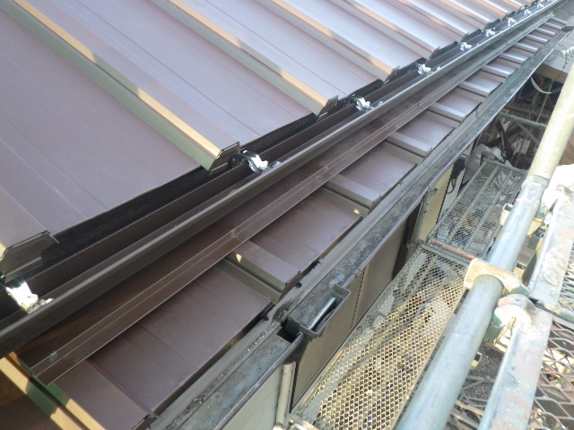 施工後の庇屋根の状態です