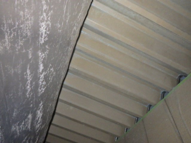 皮すきでのケレン終了です