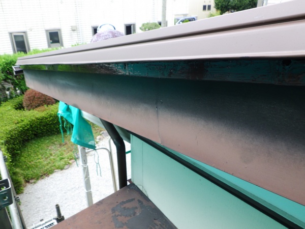 軒先水切りの塗装が終了しました