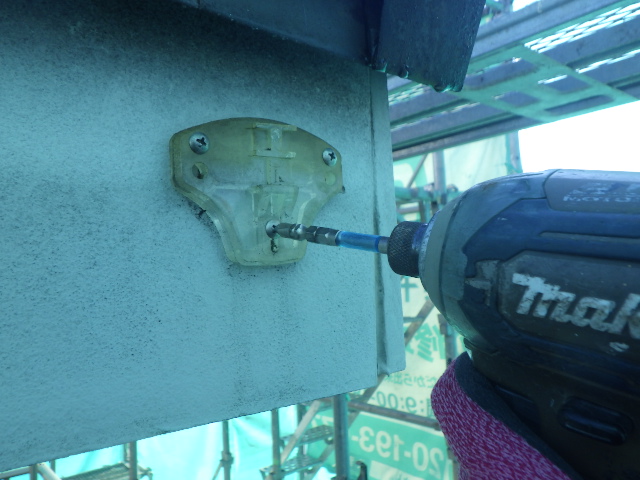 雨樋の撤去中です