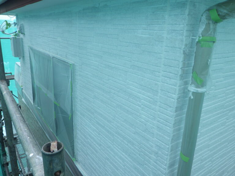 外壁の下塗り終了です