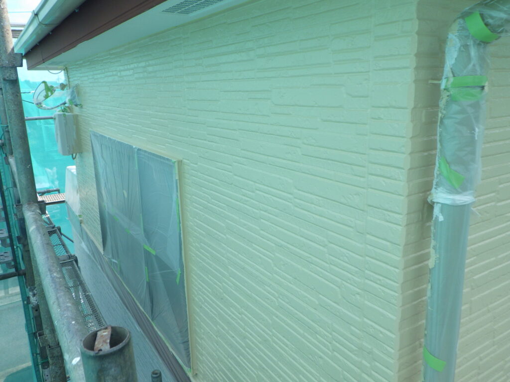 外壁の上塗り塗装終了です