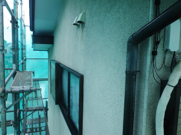 ２階外壁の洗浄終了です