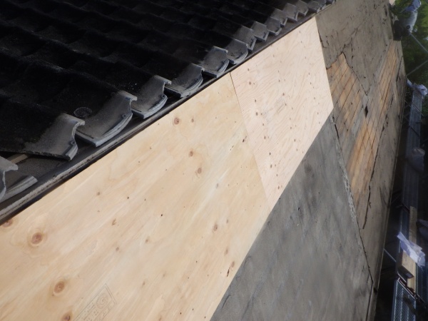 野地板貼り中です