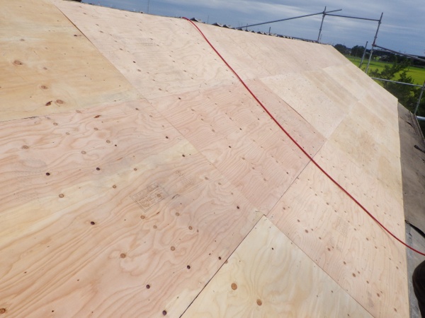 野地板貼り付けが終了しました