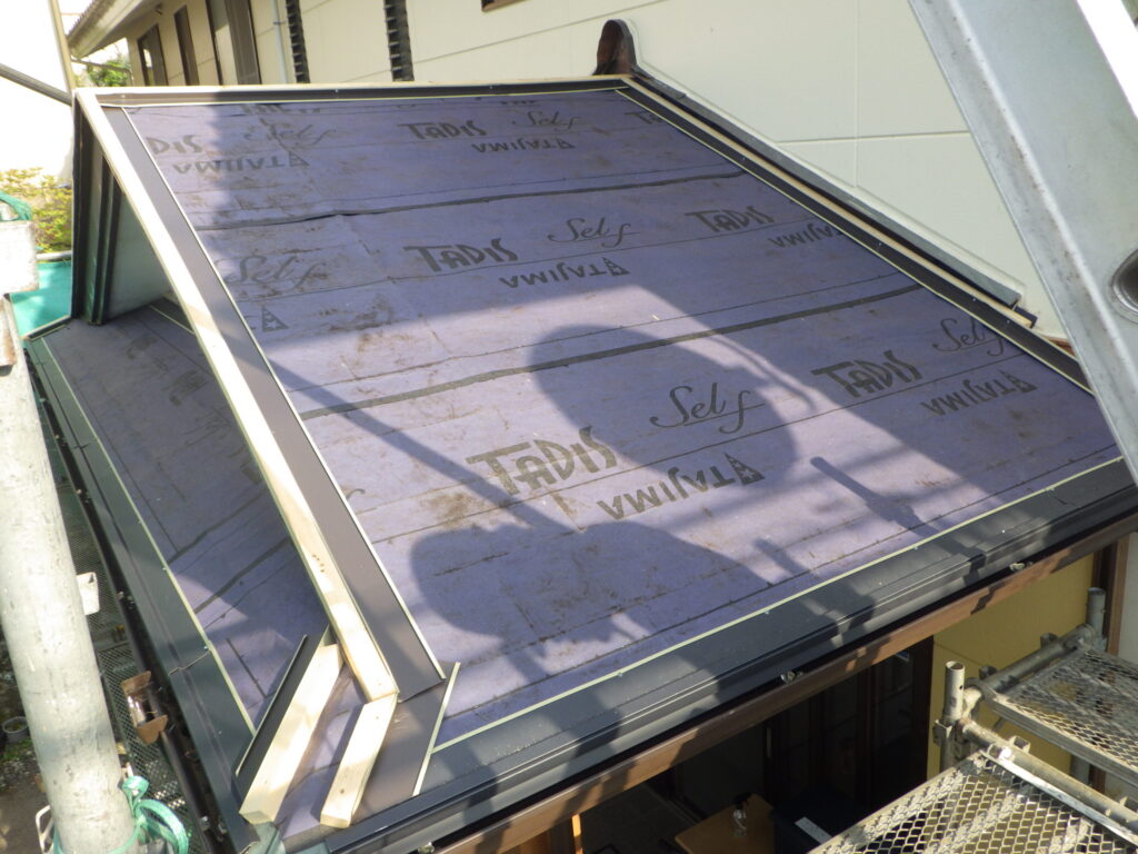 板金下地を取り付けました