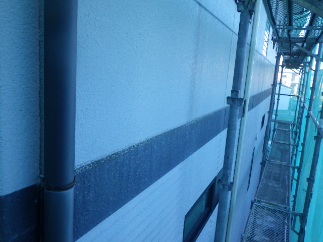 中段外壁の施工前です