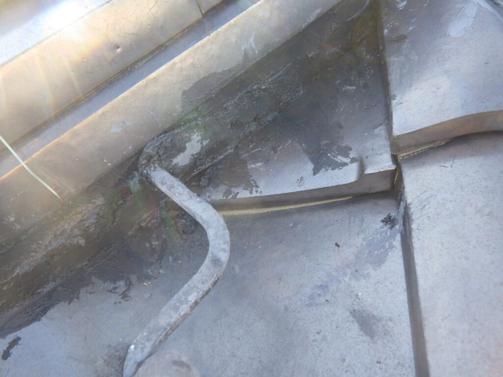 漆喰の詰め増し中です