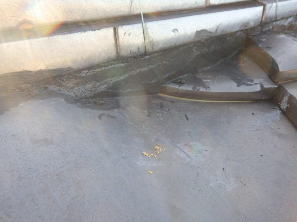 漆喰の詰め増し終了です