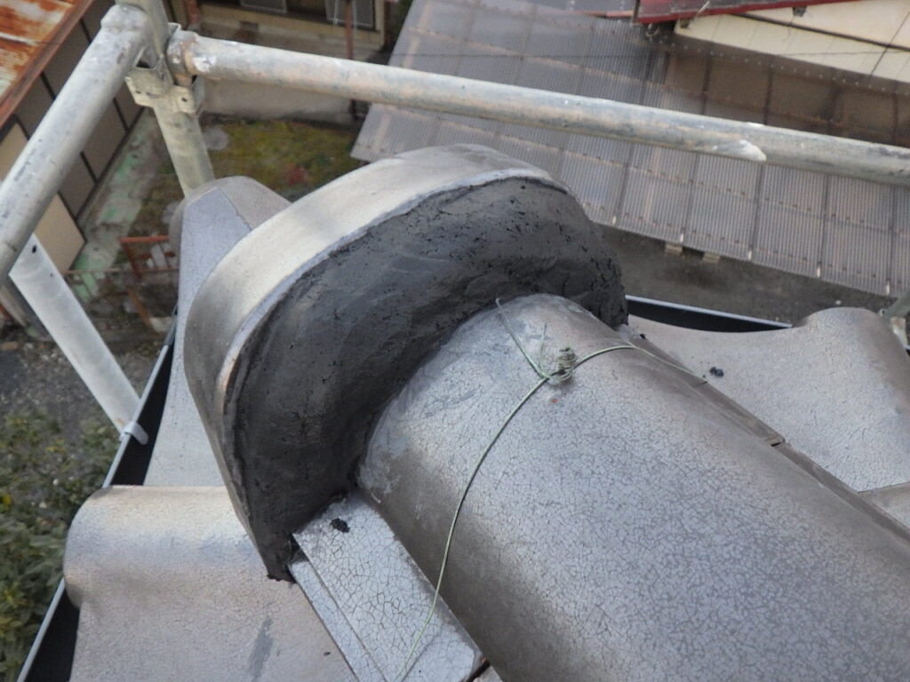 鬼首の漆喰巻き終了です