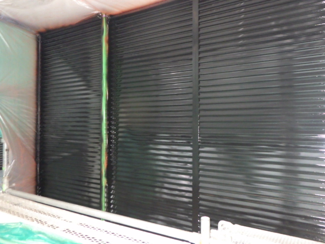 雨戸戸袋の上塗り終了です