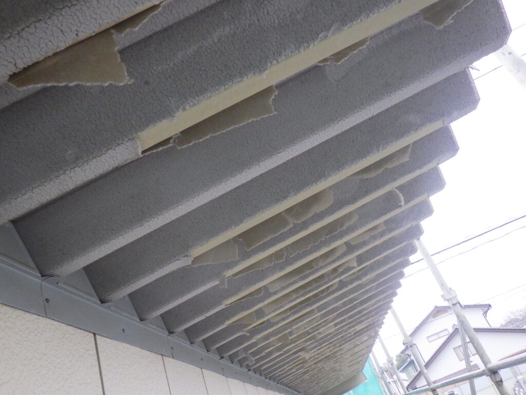 折半裏側のペフの状態です