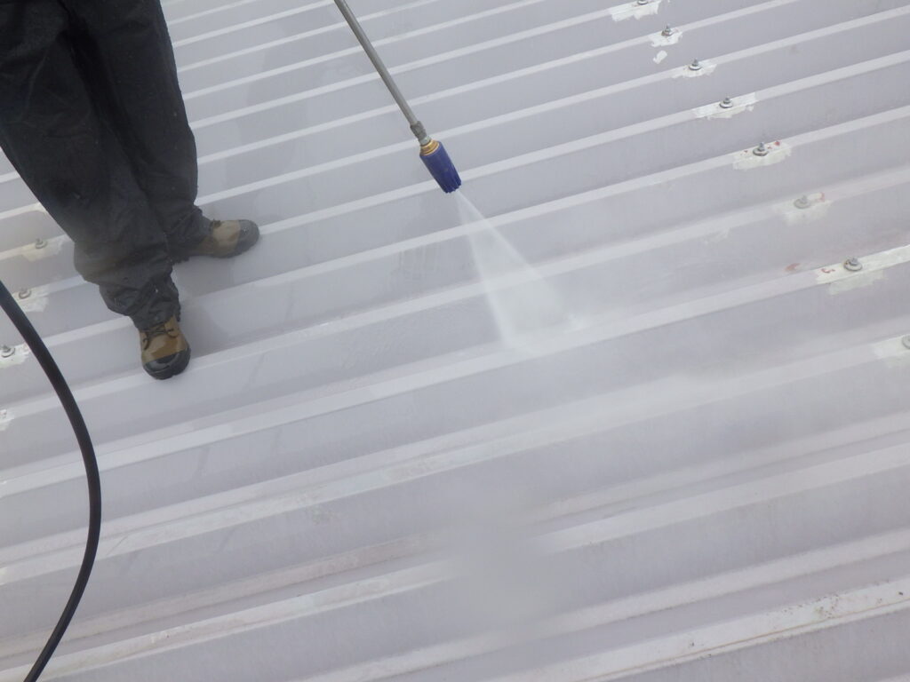 高圧洗浄中です