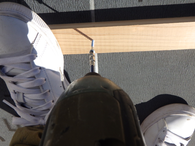 芯木の取り付け中です