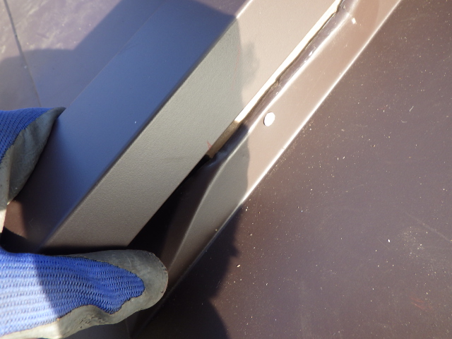 カッパを仮固定します