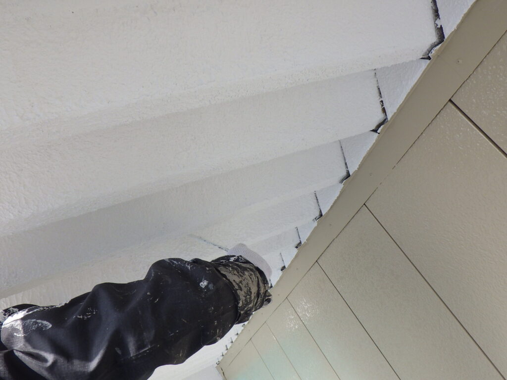 ２回目のケツロナイン塗装中です