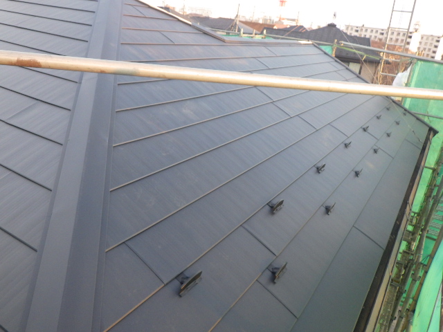 西面の完工です