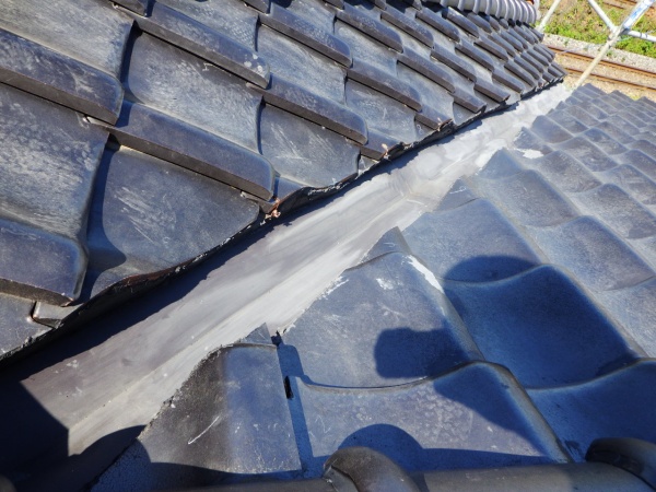 スズメ返しの漆喰詰め終了です