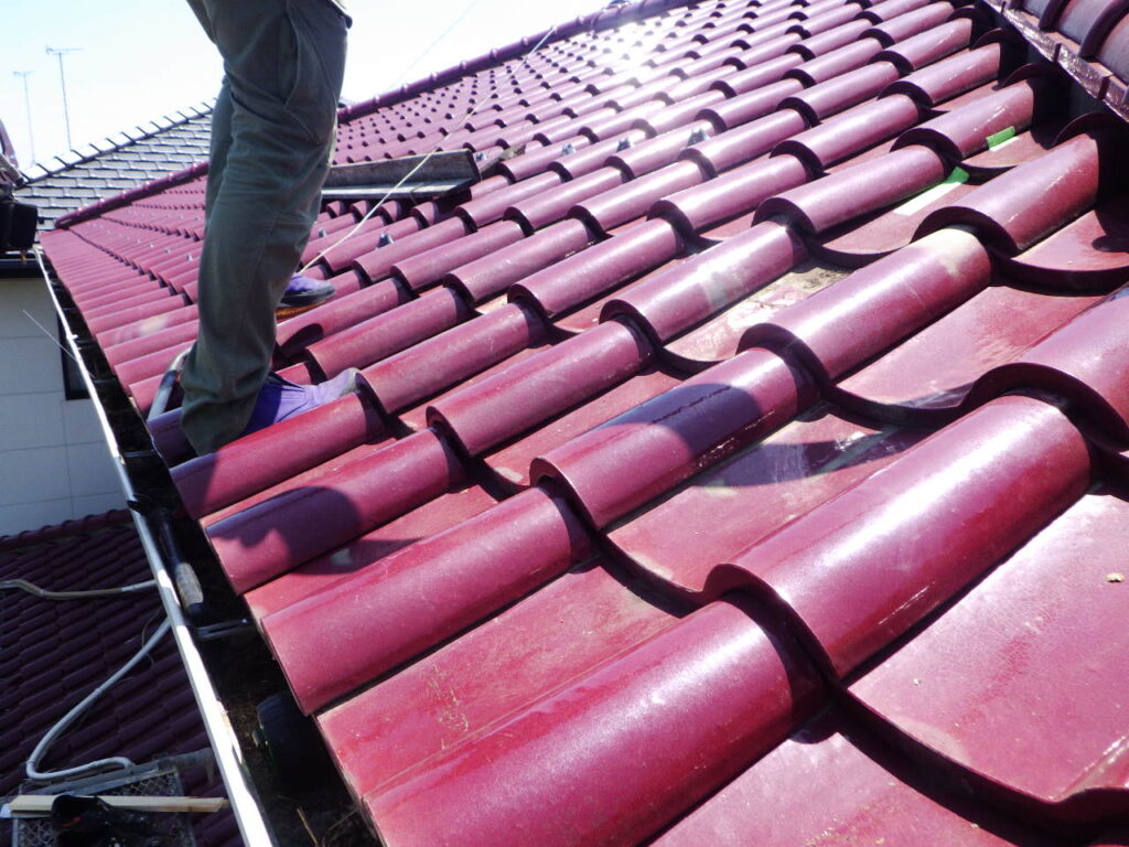 瓦を戻しました