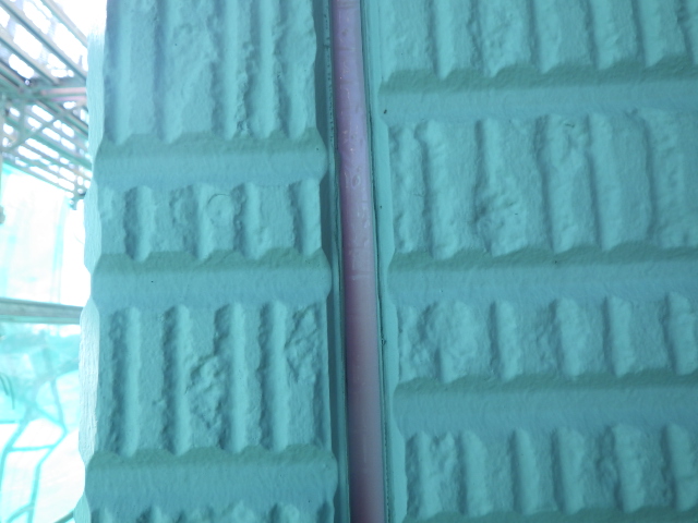 外壁目地の撤去終了です