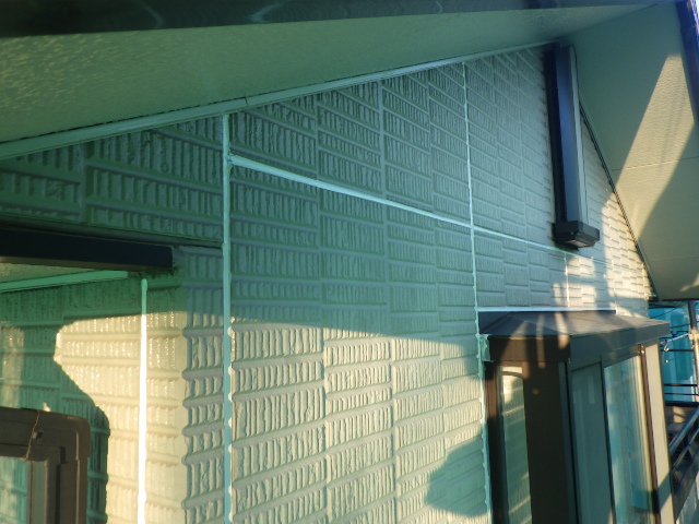 外壁目地のシーリングが終了しました