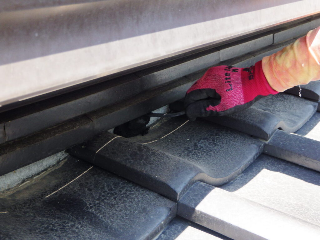 漆喰の補修中です