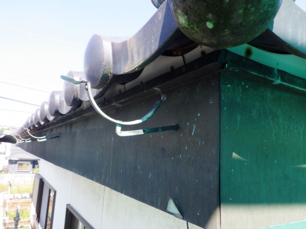 既存雨樋を撤去しました