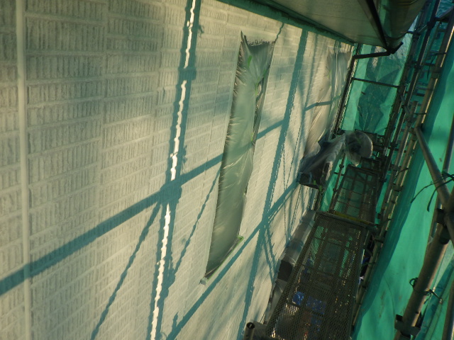 外壁下塗りが終了しました