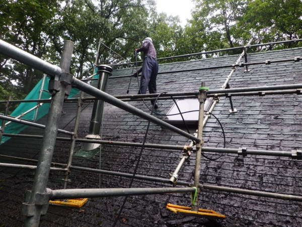 北面の高圧洗浄中です