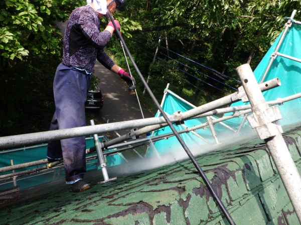 南面の高圧洗浄中です