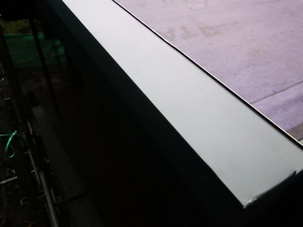 ケラバ包み板金の取り付け終了です