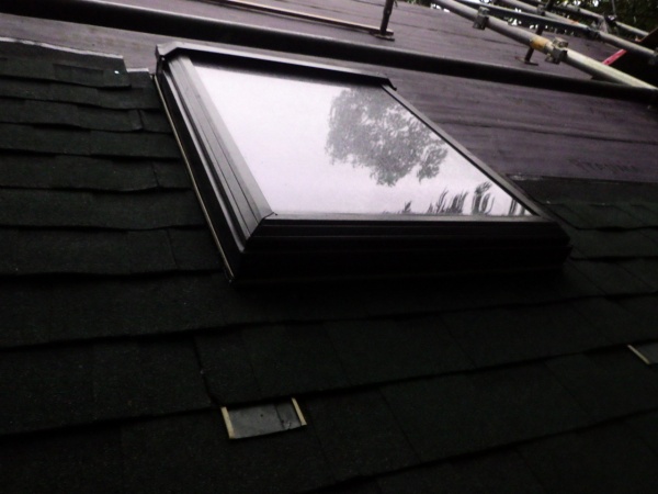 天窓周りの防水処理が終了しました