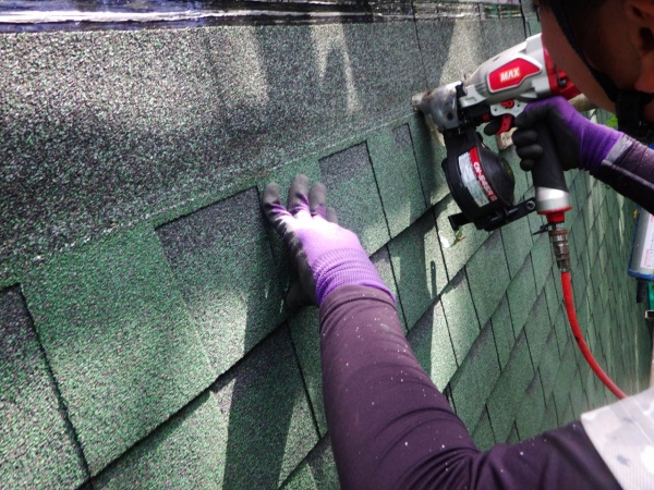 ルーフの固定中です