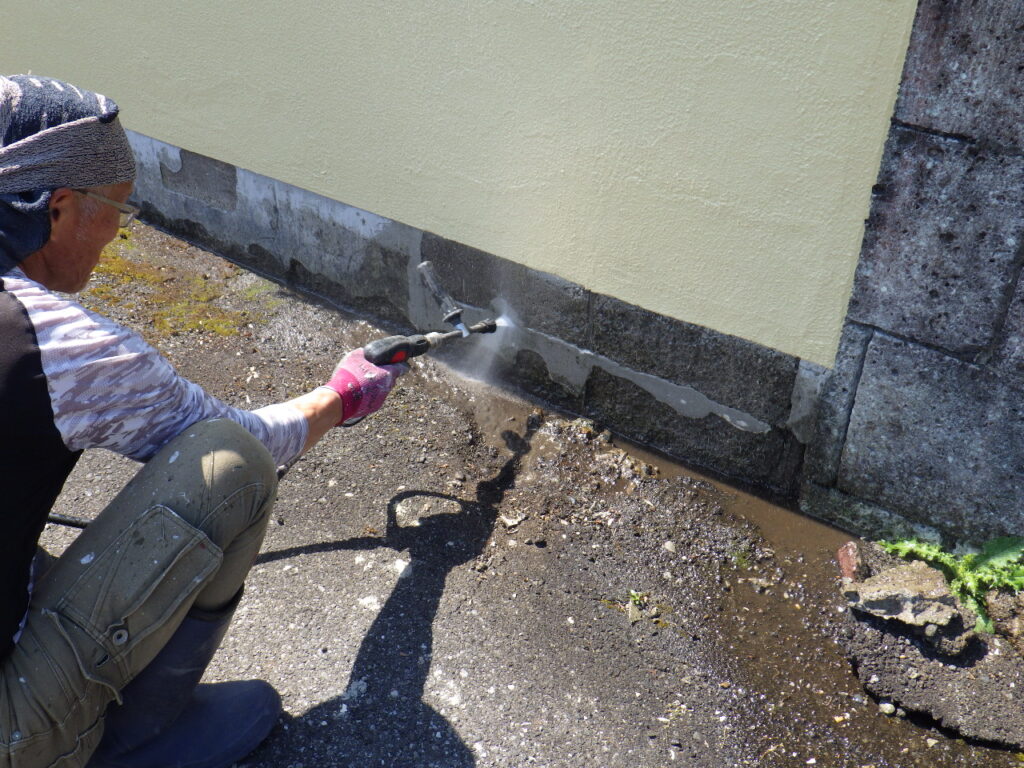 高圧洗浄中