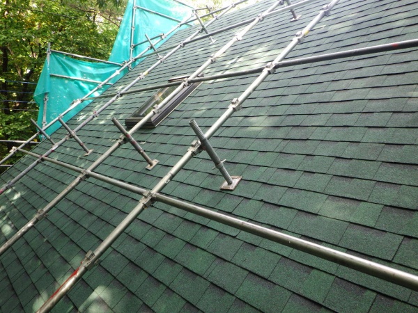 北面のルーフ貼り付けが終了しました