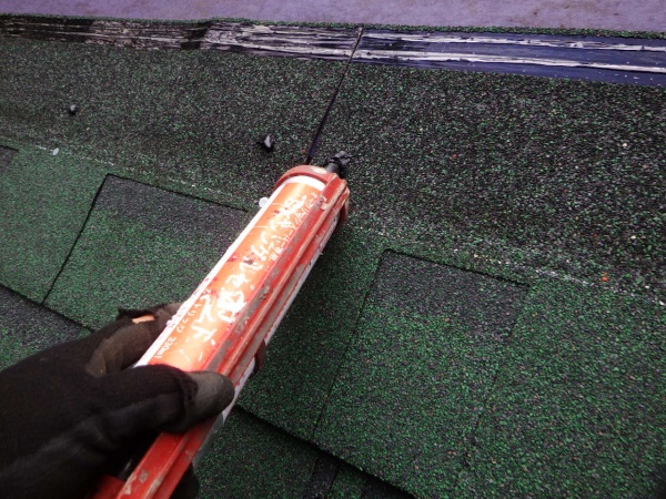 シングルセメントを塗布中です