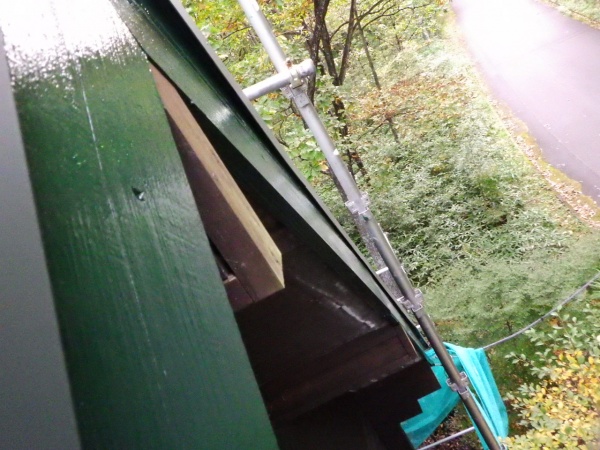 破風板の中塗り終了です