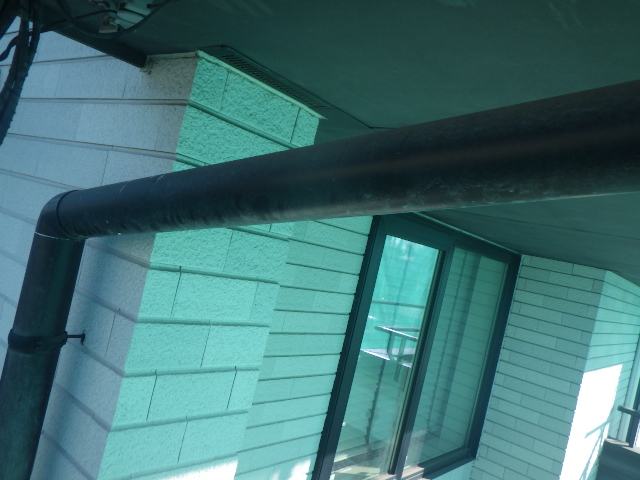 施工前の雨樋の状態です