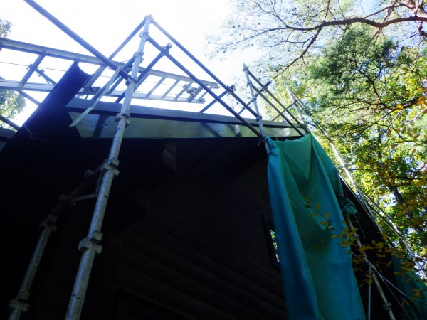 破風板の上塗り塗装が終了しました