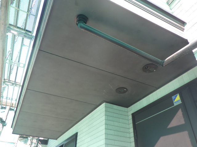 施工前の軒天の状態です